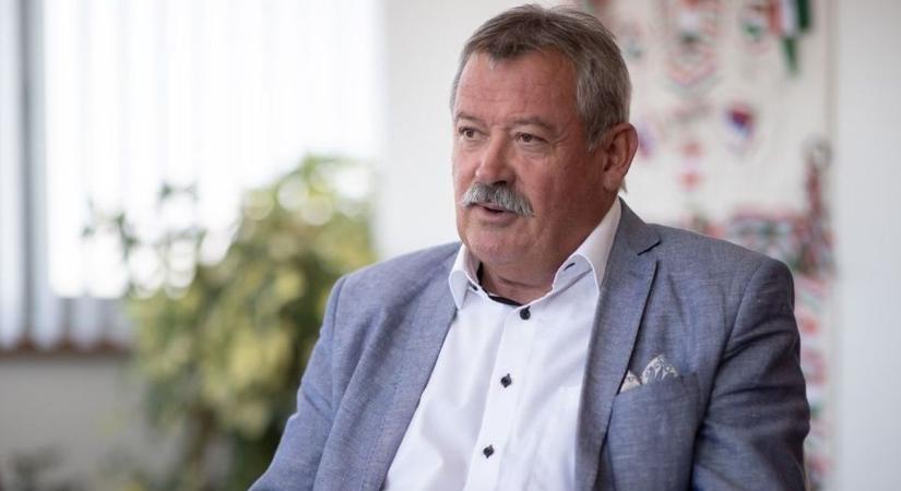 V. Németh Zsolt: Nem kell lehajtott fővel járnia egyetlen, a polgári oldalt támogató szavazónak sem