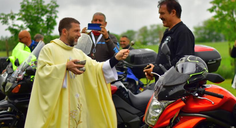 Riport: így zajlott a 20. ecsédi motoros búcsú - Kerek évforduló