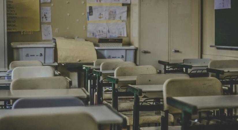 Holtan esett össze az iskolaudvaron a 15 éves fiú, óriási a felháborodás