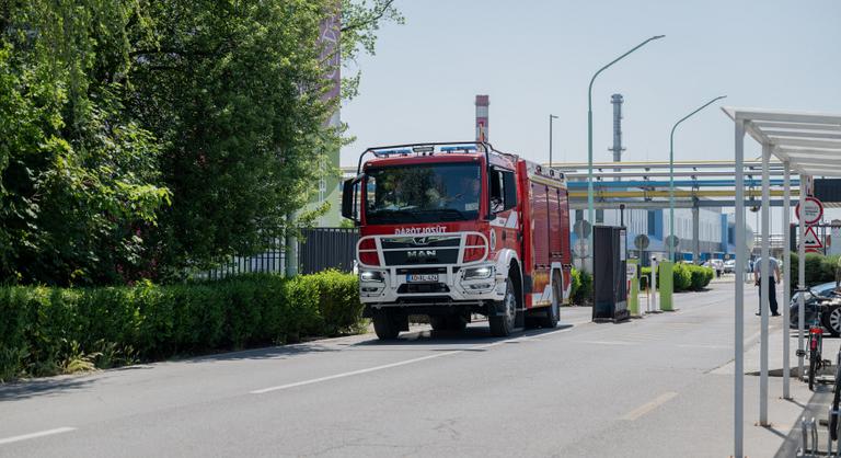 „Az ablak szabály szerint kicsapódott” – megszólalt a Mol egyik dolgozója a tiszaújvárosi robbanásról