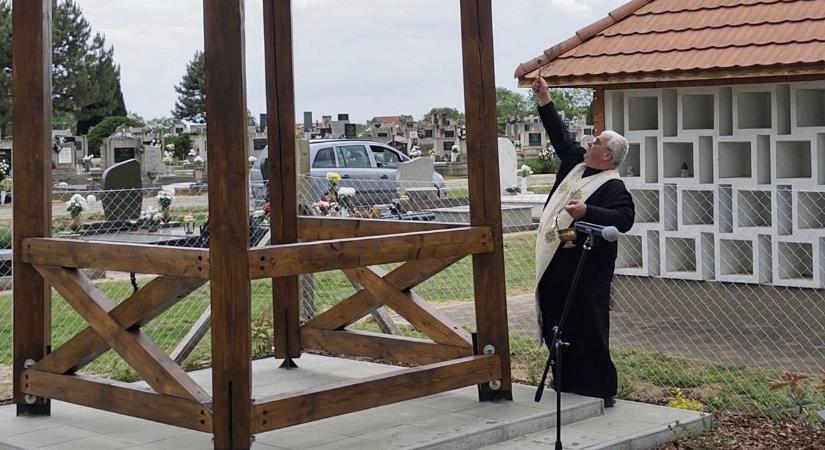 A közösség összetartozását hirdeti az új lélekharang