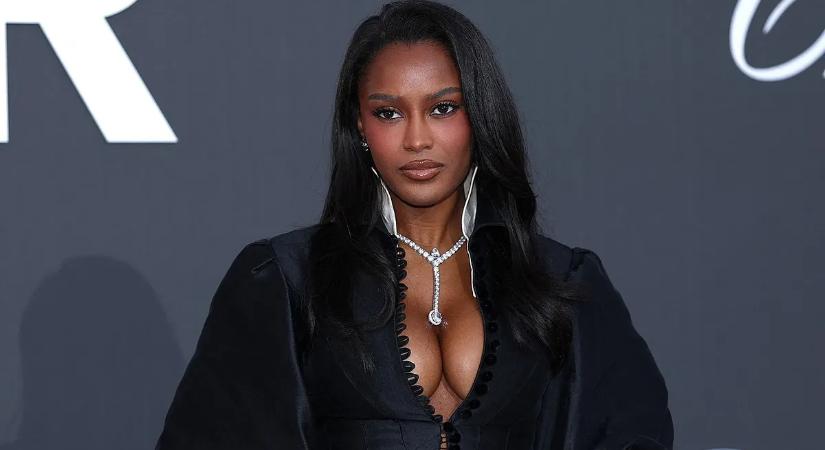 Ciara Miller dögös ruhája miatt izzott fel a vörös szőnyeg