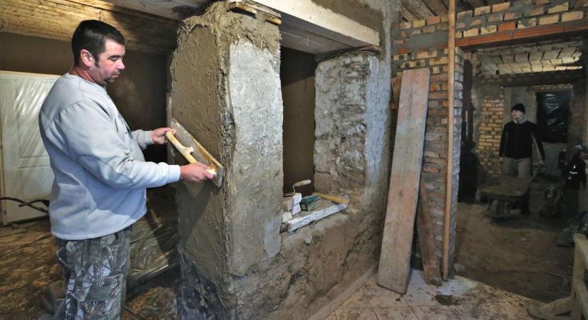 Olcsó vidéki idill vagy milliós csapda? Mutatjuk, megéri-e 2026-ban vályogházat venni