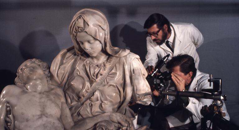 Én vagyok Jézus – kiabálta a magyar férfi a Szent Péter-bazilikában, majd kalapáccsal nekiesett Michelangelo szobrának