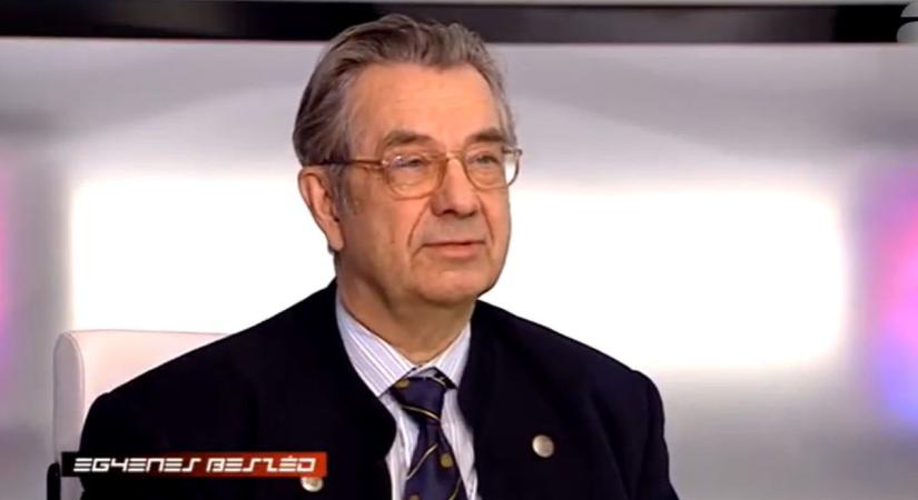 Baloldali politológus: „Magyar Péter azzal erősíti a demokráciát, hogy jogilag kizárja Orbán visszatérésének lehetőségét”