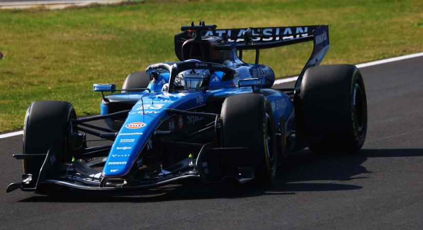 Komoly károk Albon autóján: versenyt fut az idővel a Williams