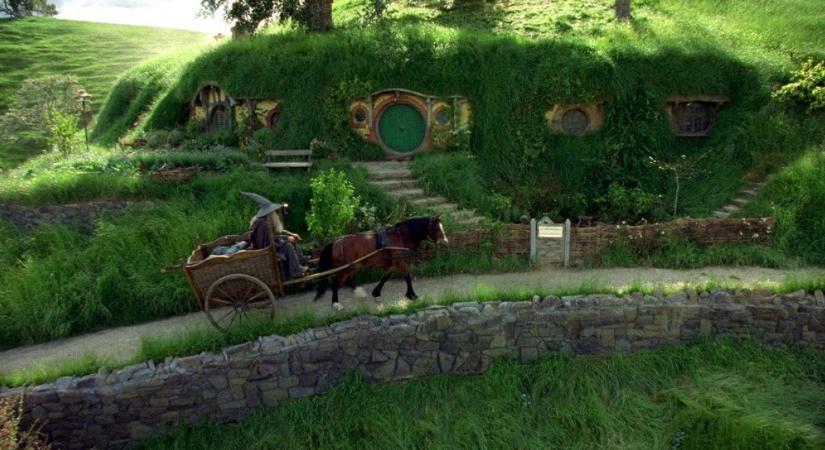 Nyílt világú Gyűrűk Ura-videójáték érkezik