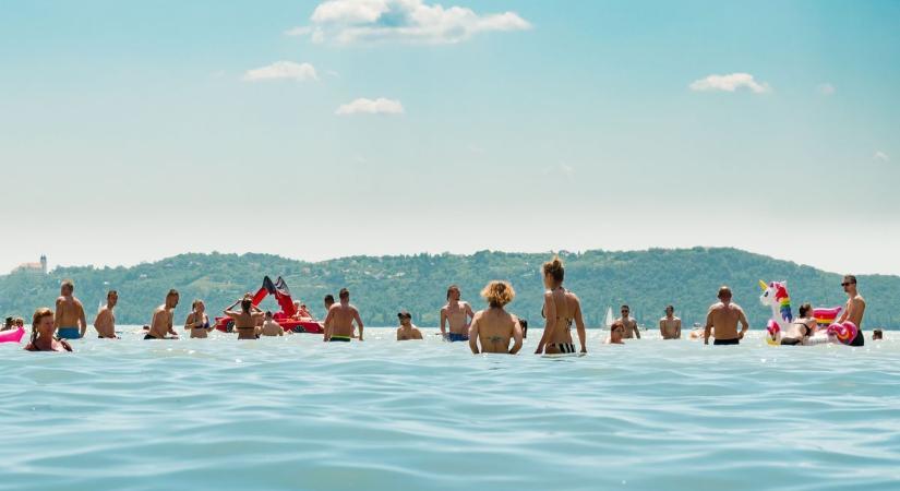 Pünkösdvasárnapra ilyen hőfokú lehet a Balaton vize