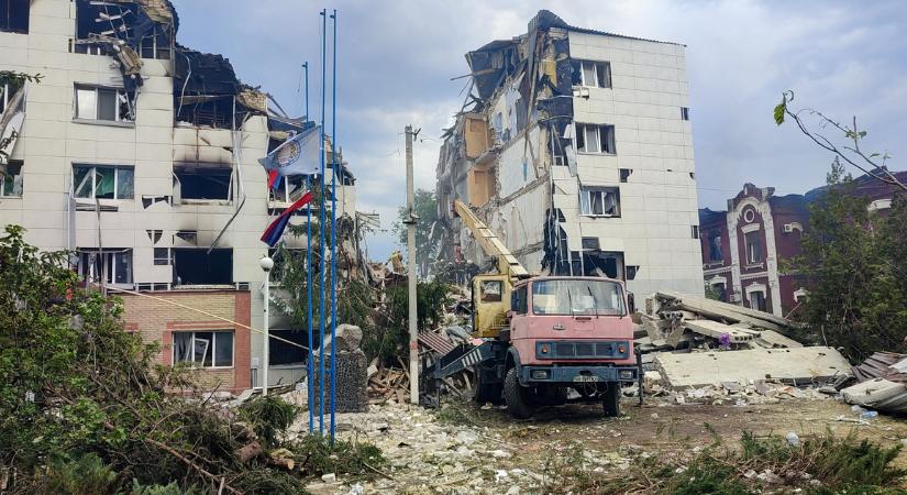 Dróntámadás érte az orosz olajóriást, hatalmas tűz pusztít Novorosszijszkban, videón a katasztrófa - Oroszország háborúja Ukrajnában – az Index szombati hírösszefoglalója