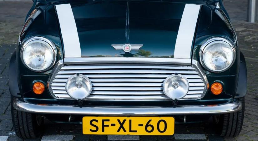 Kevesebb, mint 6 ezer kilométert futott régi Mini Cooper tűnt fel a színen