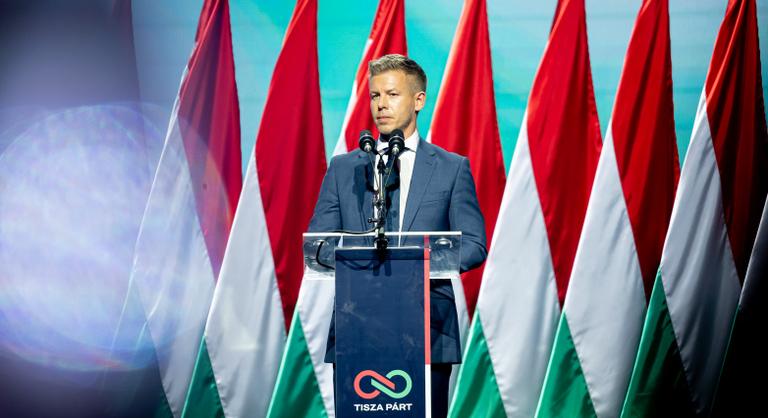 Belenézett jósgömbjébe a hitelminősítő: ez vár a Tiszára