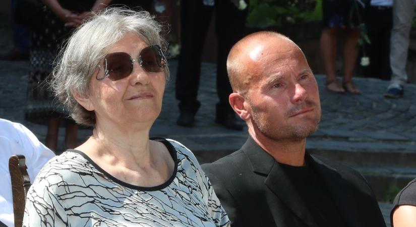 Pécsi Ildikó fia elárulta, mi lett a legendás gödöllői otthon sorsa