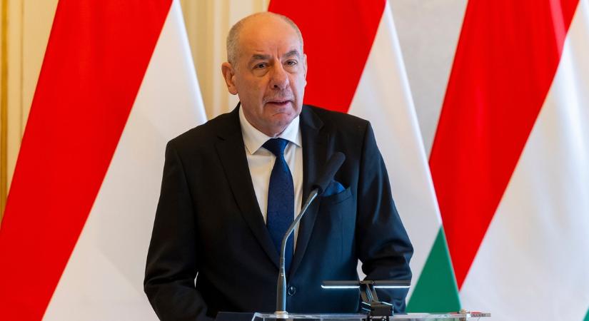 Sulyok Tamás elhagyta az országot a kegyelmi botrány iratainak nyilvánosságra hozatala után