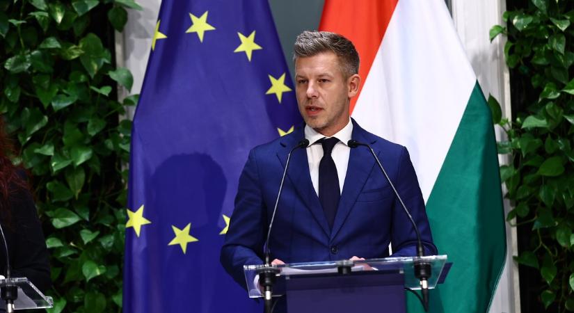 Miközben a fideszes politikusok Forsthoffer Ágnes új házelnöki székét gúnyolják, Magyar Péter valami egészen másra készül - be is szólt nekik