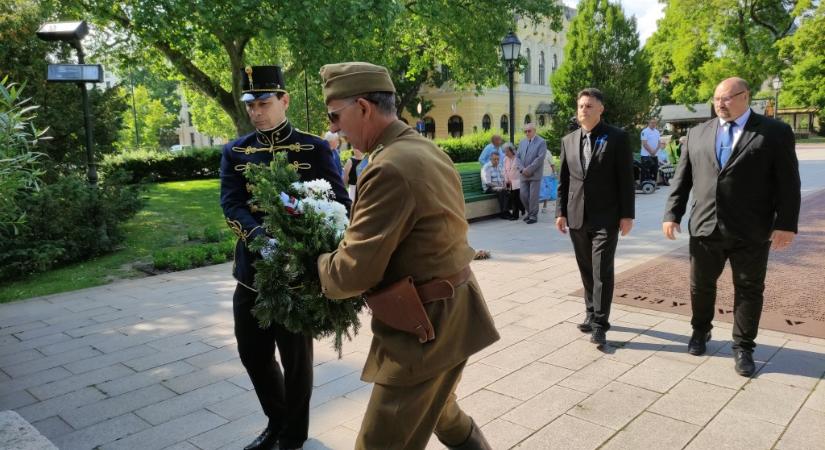 Hősök emléknapja Vásárhelyen