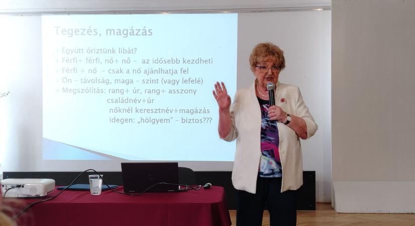A durvaság, az indulatosság nem menő