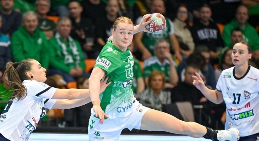 Képernyőn az Audi ETO - távkapcsolóval a kézben