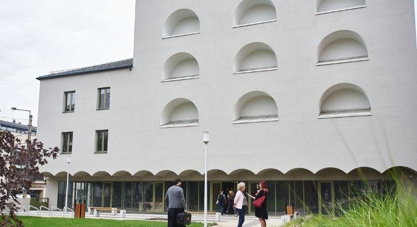 Az elfeledett görögkatolikus mester, kinek képei templomokat ragyognak be Lead: