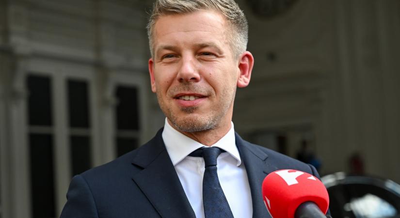 Magyar Péter újra kiosztotta a Fideszt, megvédte az egyik tiszás politikusnőt