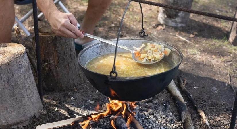 Elő a bográccsal a pünkösdi hosszú hétvégén! 5 laktató fogás, ami után mindenki megnyalja a mind a tíz ujját