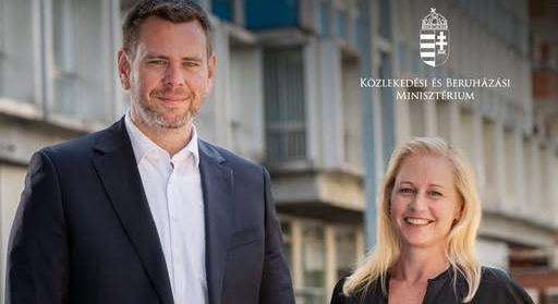 Bemutatta közigazgatási államtitkárát Vitézy Dávid