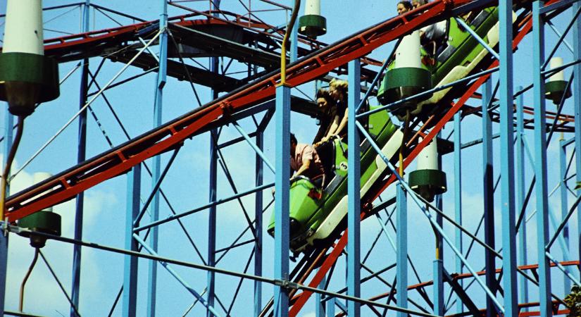 Hullámvasút, körhinta, elvarázsolt kastély: Te még emlékszel, milyen volt a 63 éven át nyitva tartó Vidámpark?