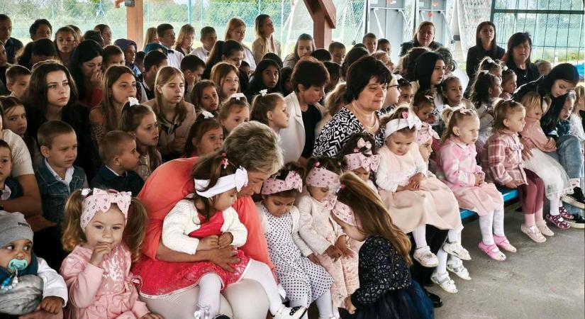 „Ez egy eget rengető dolog… Rengeteg tervünk van” – nagyon jó helyre került a leköszönő fideszes miniszterek felajánlása