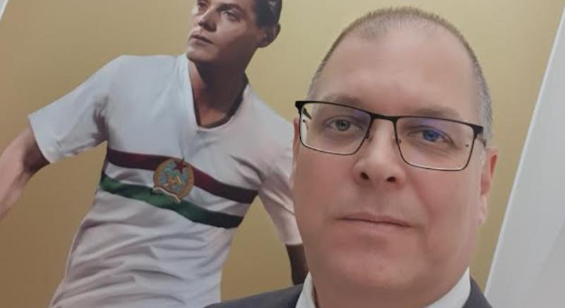 Az Aranycsapat legendás focistájának fia is részt vesz a pünkösdi összecsapáson