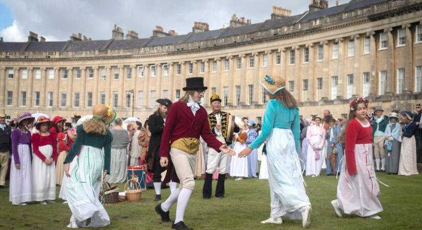Ez az angol város idén szeptemberben Jane Austen-regénnyé változik pár napra