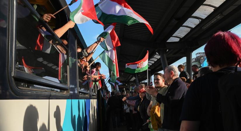 Székely János: Az a történelmi feladat áll előttünk, hogy újraépítsük a jövőnket