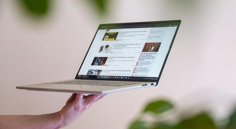 Itt egy laptop, ha MacBookot szeretne, de nem tud Windows nélkül élni