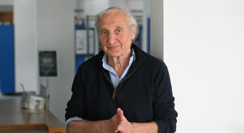 „A férfi, aki rám lőtt, kórházba vitt, és a vérét adta nekem a műtétkor” – így indult Jean Hatzfeld haditudósító írói karrierje