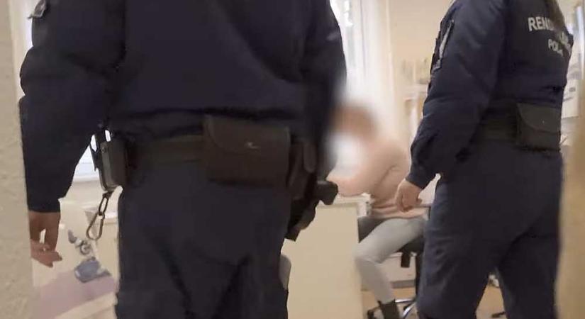 Házi őrizetbe helyezték a dunavarsányi gyermekorvost, aki pénzért hamis igazolásokat adott ki oltásellenes szülők gyermekeinek