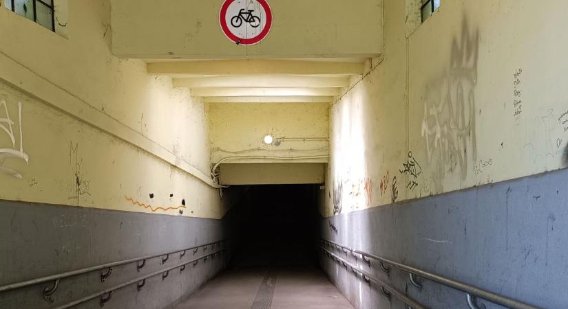 Dorog múltja költözik a falakra: közösségi összefogással újulhat meg a vasúti aluljáró