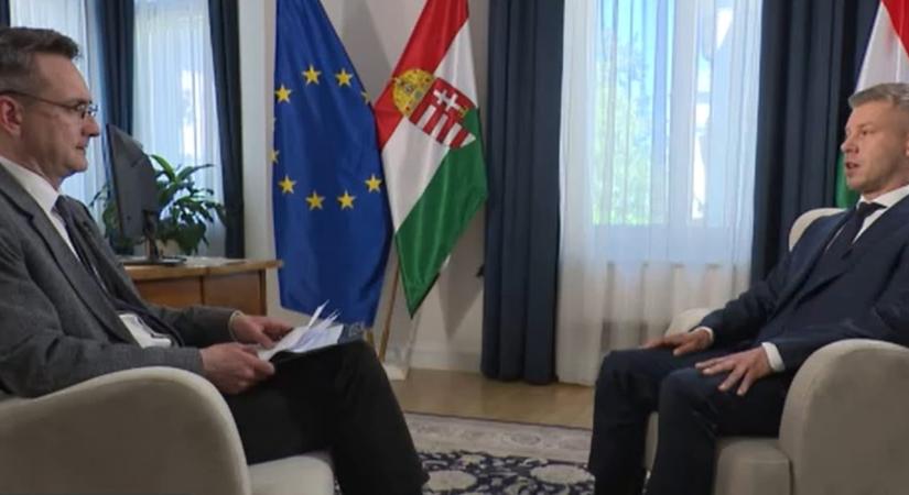 Magyar Péter: Augusztusban 100 ezer forintos iskolakezdési támogatás jön