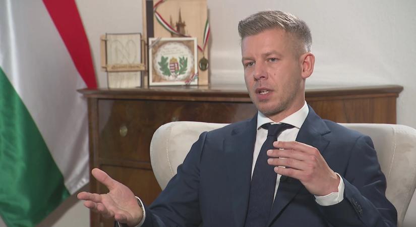 Magyar Péter az RTL-nek: A kormányfő, a miniszterek, az államtitkárok, a képviselők és a polgármesterek fizetését is csökkentik