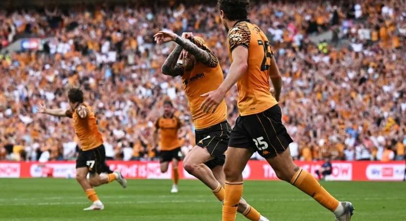 Megvan a Premier League utolsó feljutója, kövekkel dobálták a csapatot a szurkolók – videó