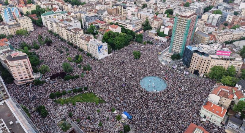 A rendőrség szerint 34 300-an voltak a Slavija téri tüntetésen