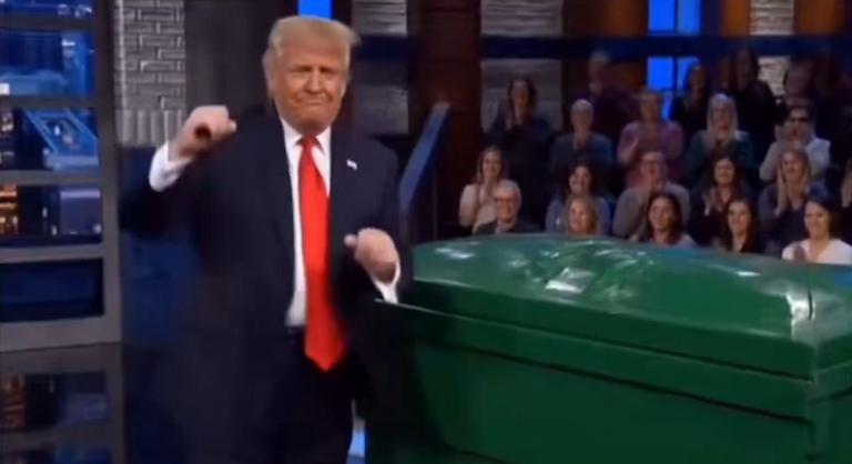 Donald Trump szó szerint kidobta Stephen Colbertet a stúdióból
