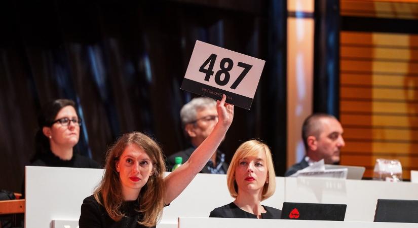 Megúszta a halálbüntetést a legnagyobb vietnámi sikkasztó, most Birkin táskát árul a börtönből