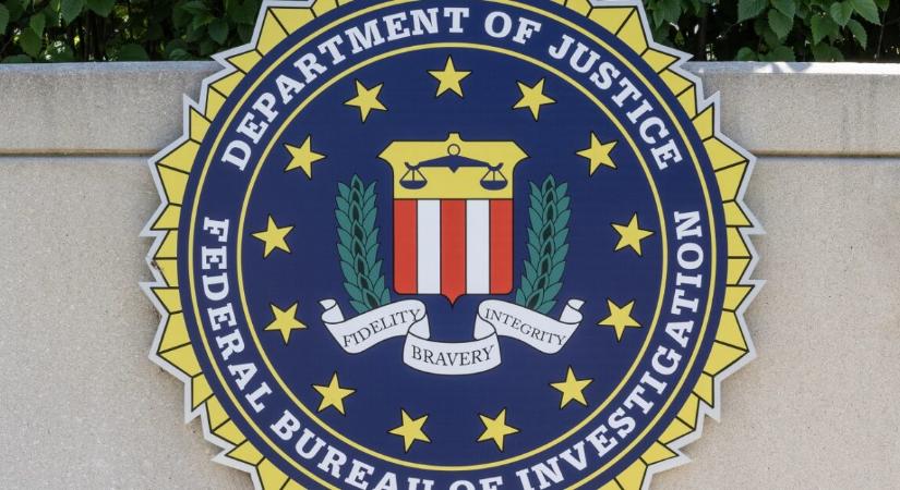 Példátlan lépésre szánhatja el magát az FBI