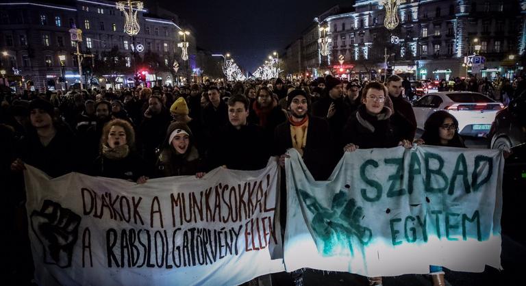 A politológus megnevezte a pillanatot, amely már azt mutatta, hogy nem működik a Fidesz addigi taktikája