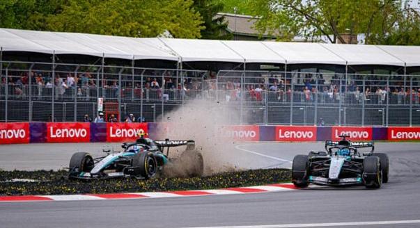 Az első Russell–Antonelli csörte: szombati F1-es hírek