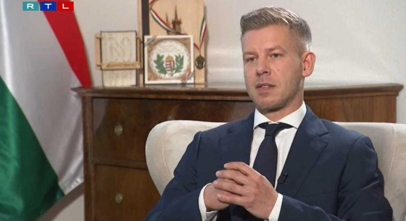 Magyar Péter: politikusok fizetésének csökkentése, augusztusban jöhet az iskolakezdési támogatás, ősszel pedig a nyugdíjasok SZÉP-kártyás juttatása,