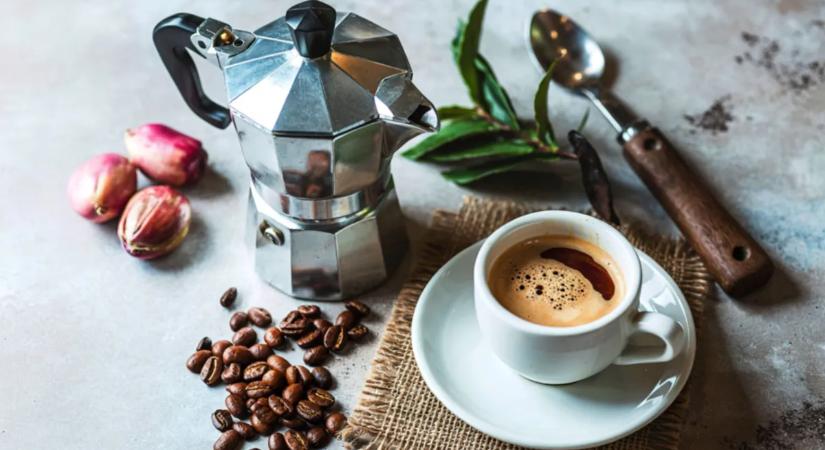 Eddig rosszul főzted a kávét? Így varázsolhatunk kotyogóssal barista-élményt