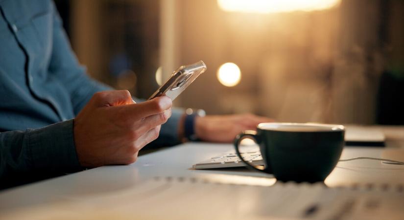 Valószínűleg rosszul használod a telefonod kijelzőjét estenként, és nem is tudsz róla