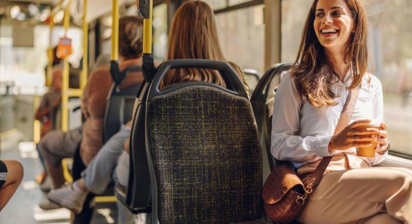 A halak elfelejt leszállni, a mérleg udvariaskodik: így viselkednek a csillagjegyek tömegközlekedésen
