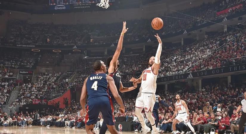 Clevelandben is nyert, egy lépésre a döntőtől a New York Knicks – videó