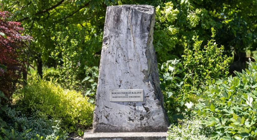 40 hársfa őrzi a gályarab prédikátorok emlékét, 15 éves a Kocsi Csergő Bálint Emlékpark Fotók