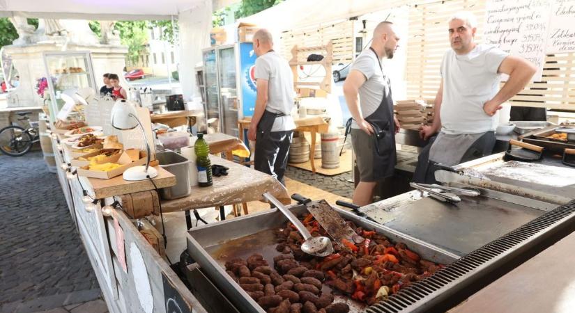 Mi szem-szájnak ingere: mutatjuk, mit ehet a Pünkösdi Fesztiválon (galéria)